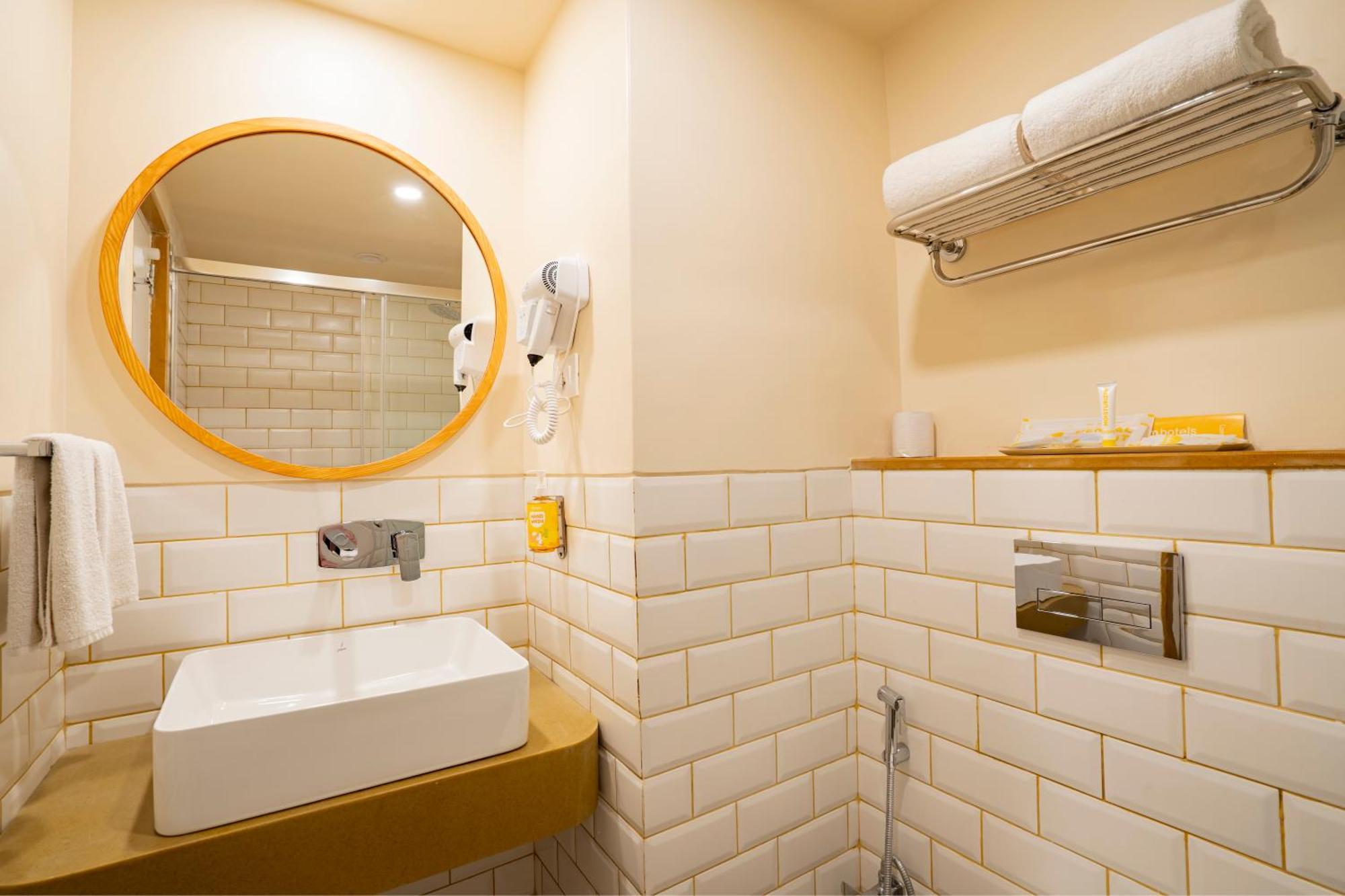 Bloom Hotel - Dona Paula Panadzsi Szoba fotó